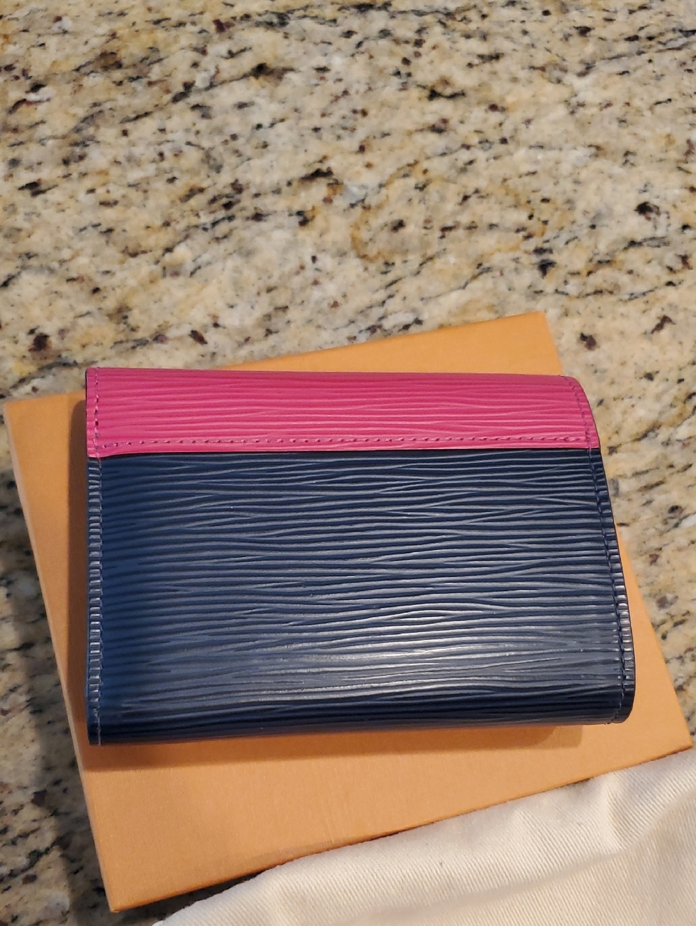 Louis Vuitton Epi Compact Victorine Wallet in Indigo / Hot Pink ... Excellent - Picture 6 of 13
